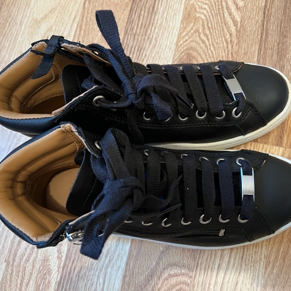 UGG Women's Black High-Top Sneakers - Picture 3 of 3